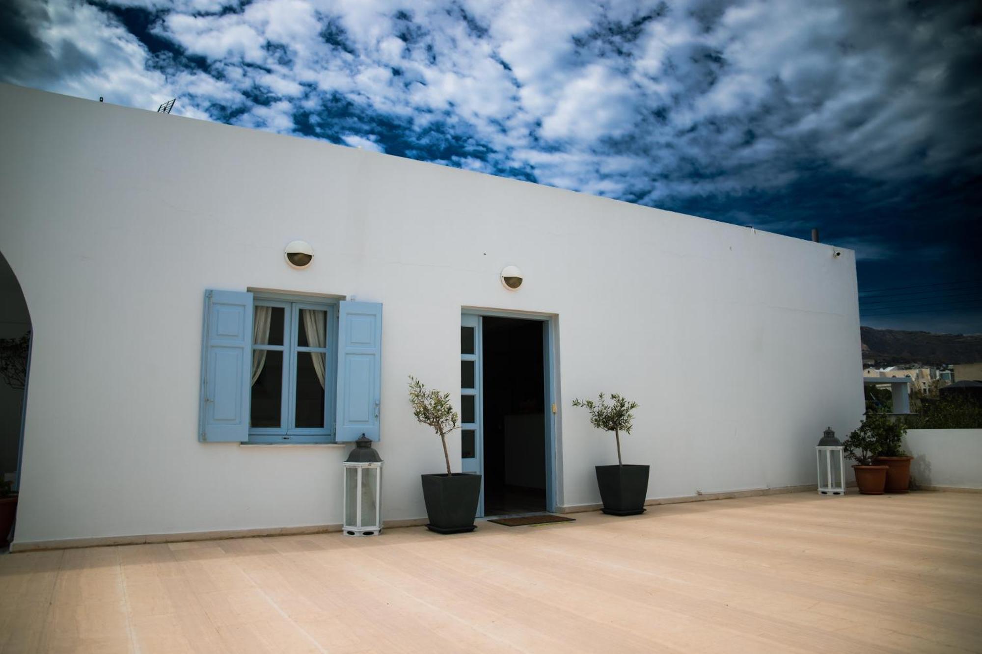 Areti 3* Kamari (Santorini)